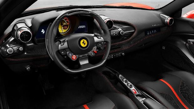 Interiornya didesain sport dan ergonomis.