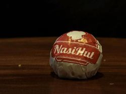 Putus Kuliah, Pria Ini Kantongi Ratusan Juta dari Burger Nasi