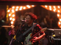 Kunto Aji Bicara Tentang Kesuksesan Video Klip Pilu Membiru yang Haru