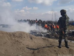 Ketegangan Pakistan-India Berlanjut di Kashmir, Penduduk Mengungsi