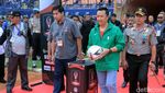 Kenalkan! Neng Geulis Pembawa Trofi Piala Presiden