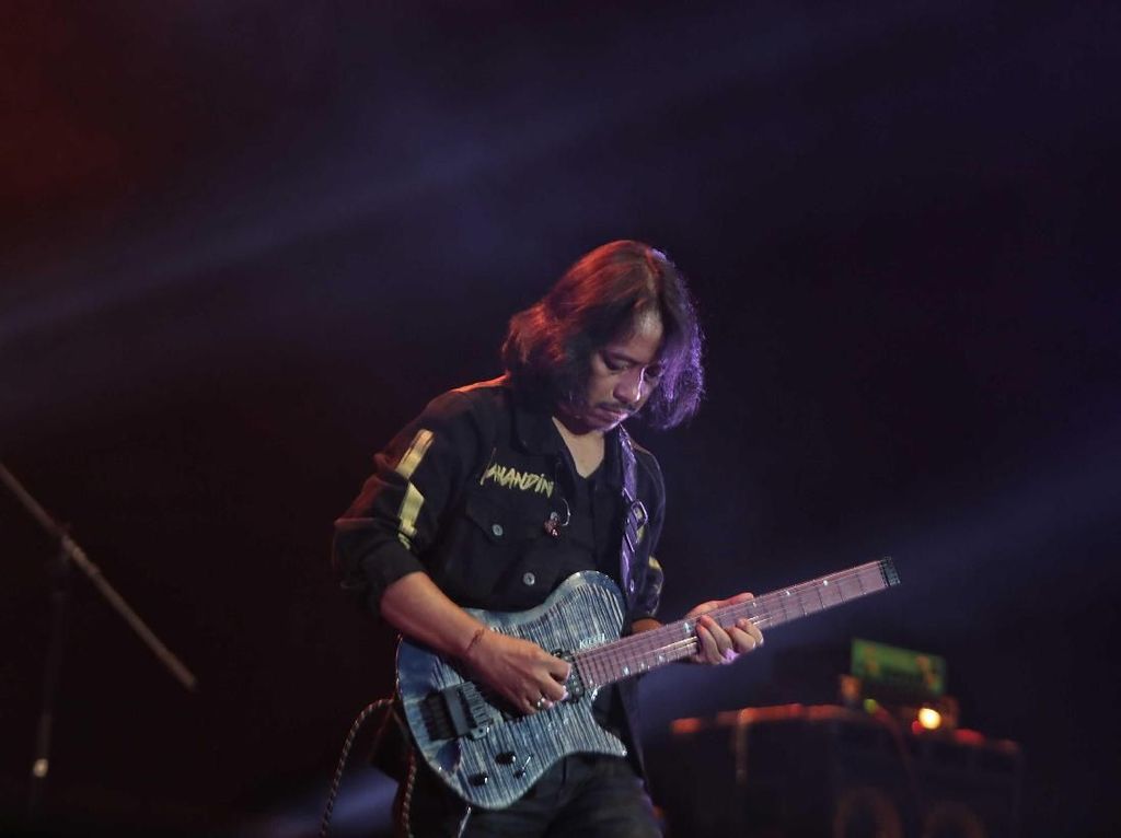 Dewa Budjana Lebih Ngerock di Mahandini Demi Bangkitkan Gaya Bermusik Dewa Budjana Lebih Ngerock di Mahandini Demi Bangkitkan Gaya Bermusik