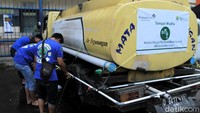 Mushola dan tempat wudhu portabel nampak tersedia bagi para suporter untuk melaksanakan salat sebelum menonton pertandingan Persib vs Tira Persikabo.