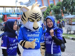 Jelang Kickoff Piala Presiden, Si Jalak Harupat Mulai Dipadati Suporter