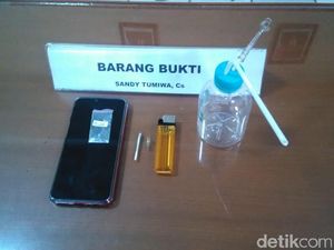 Polisi Buru Bandar Besar di Balik Penyuplai Sabu ke Sandy Tumiwa Polisi Buru Bandar Besar di Balik Penyuplai Sabu ke Sandy Tumiwa