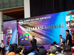 Momen Pertama Kali Emil Dardak Tampil Dukung Jokowi