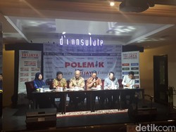 TKN Sebut Aturan e-KTP WNA Bukan Produk Jokowi