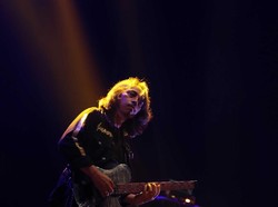 Cerita Dewa Budjana Gandeng Personel Dream Theater-RHCP di Album Baru