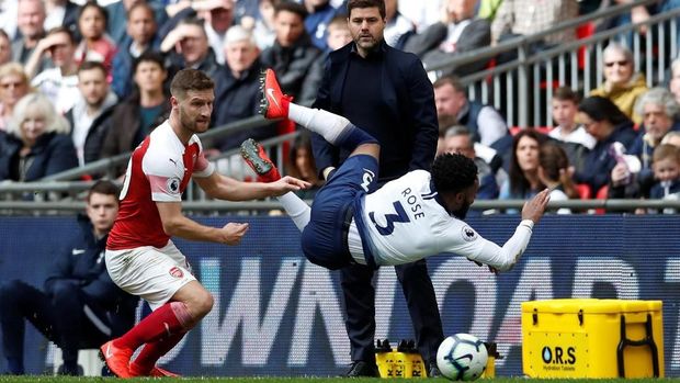 Arsenal bermain solid di lini belakang. (