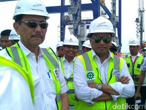 Momen Luhut dan Budi Karya Tinjau Pelabuhan Kuala Tanjung