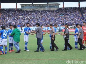 Pesan Kebangkitan Sepakbola Tanah Air di Kickoff Piala Presiden Pesan Kebangkitan Sepakbola Tanah Air di Kickoff Piala Presiden