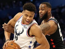 LeBron Double-Double, Lakers Digulung Bucks di Staples Center