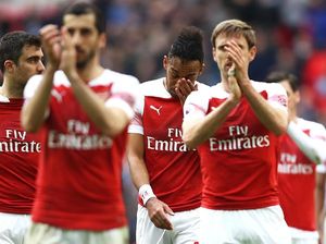 Sedih Penaltinya Gagal, Aubameyang Disemangati Anaknya