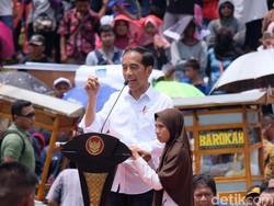 Polemik Kartu Pra-Kerja Jokowi hingga Dilaporkan ke Bawaslu