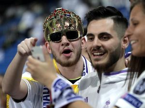 Madrid Kalah Lagi dari Barcelona, Fans Teriakkan Nama Mourinho