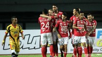 Menghadapi Mitra Kukar di laga perdana Grup B, Serdadu Triadatu menang 3-0.