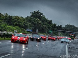 COVID-19 Masih Ganas, Komunitas Ferrari Puasa Geber Mobil