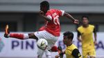 Bhayangkara FC Hajar Semen Padang 4-2