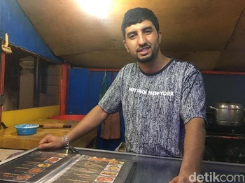 Menjumpai WNA yang Kantongi e-KTP