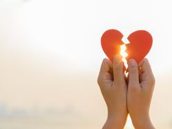 Waduh! Peneliti Sebut Patah Hati Bisa Berhubungan dengan Kanker