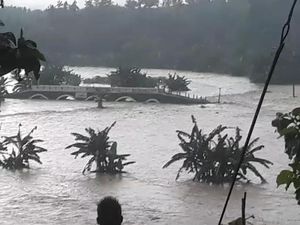 Banjir Bandang Terjang Tiga Desa di Bojonegoro