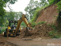 Tertimbun Longsor 17 Jam, Akses Trenggalek-Tulungagung Kembali Dibuka