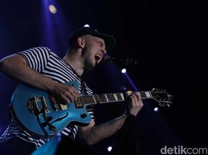 Manisnya Penampilan Mac Ayers di BNI Java Jazz 2019 Manisnya Penampilan Mac Ayers di BNI Java Jazz 2019