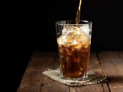 Minum Soda Berlebihan Bisa Sebabkan Kanker Usus Besar