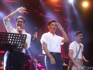 Supertrio Jaz, Ardhito Pramono dan Rendy Pandugo di BNI Java Jazz 2019