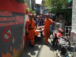 Dramatis! Penyelamatan Wanita Terperosok ke Sumur Sedalam 12 Meter