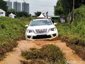 Membuktikan Keperkasaan Nissan Terra