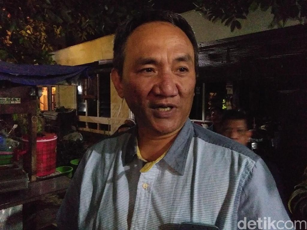 Andi Arief ke Djarot Saiful Hidayat: Yang Gila Kuasa Itu Justru PDIP!