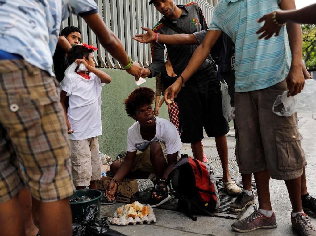 Kisah Perawat Venezuela Bergaji Seratus Ribuan Mencoba Bertahan Hidup Kisah Perawat Venezuela Bergaji Seratus Ribuan Mencoba Bertahan Hidup