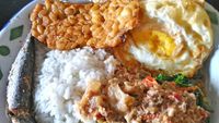 Kangen Kampung? Sarapan Saja Nasi Sambal Tumpang yang Sedap Ini!