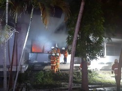Ruang Administrasi Fakultas Kesehatan Masyarakat Unair Terbakar