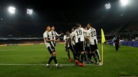 Kemenangan 2-1 membuat Juventus makin kukuh berdiri di puncak klaseme Liga Italia. REUTERS/Ciro De Luca.