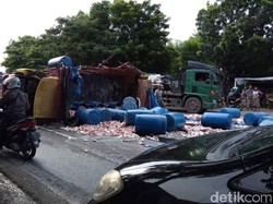 Rem Blong, Bus Tabrak Lima Kendaraan di Pasuruan