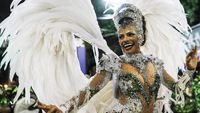 Pesona Para Gadis Penari Samba di Karnaval Brasil