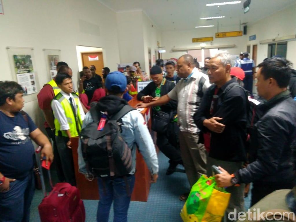Puluhan Penumpang Sriwijaya Ngamuk di Bandara Mozes Kilangin Timika