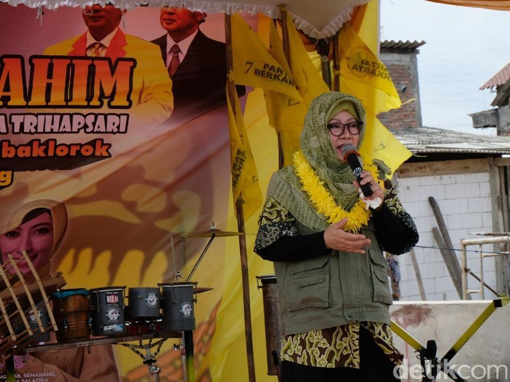 Bawaslu Dalami Dugaan Pelanggaran Kampanye Mbak Tutut di Tambak Lorok Bawaslu Dalami Dugaan Pelanggaran Kampanye Mbak Tutut di Tambak Lorok