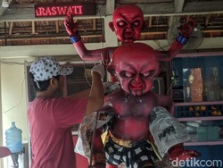 Indahnya! Umat Islam-Nasrani-Hindu di Lamongan Bikin Ogoh-ogoh Bareng