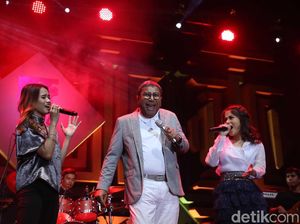 Momen Mengheningkan Cipta untuk Ibunda Mikha Tambayong di BNI Java Jazz