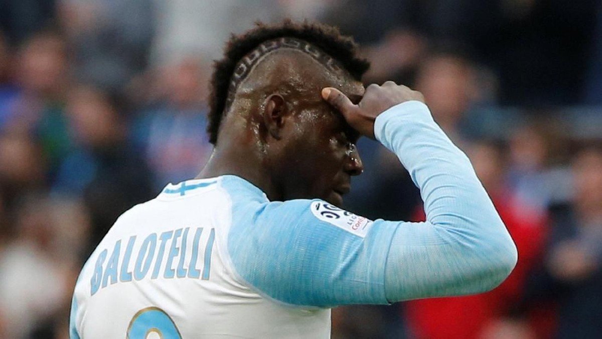 Mario Balotelli merayakan gol di Instagram Stories (REUTERS/Jean-Paul Pelissier)