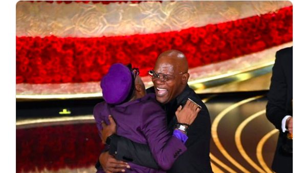 Meme Liverpool Kehilangan Posisi Puncak Klasemen Liga Inggris