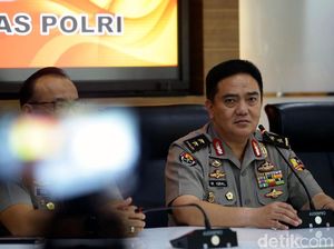 Polisi Periksa Perempuan L yang Bersama Andi Arief di Kamar Hotel Polisi Periksa Perempuan L yang Bersama Andi Arief di Kamar Hotel