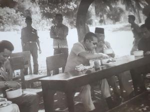 Ketika Presiden Soeharto Bertemu Soeharto