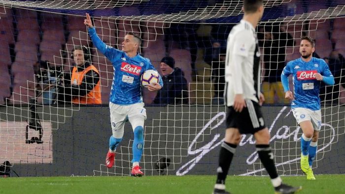Meski tertinggal 15 poin dari Juventus, Napoli menolak untuk menyerah di Liga Italia (Foto: Reuters) Meski tertinggal 15 poin dari Juventus, Napoli menolak untuk menyerah di Liga Italia (Foto: Reuters)
