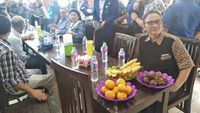 Sebelum Terjerat Kasus Narkoba, Ini Pose Kulineran Andi Arief Bersama SBY hingga Khofifah