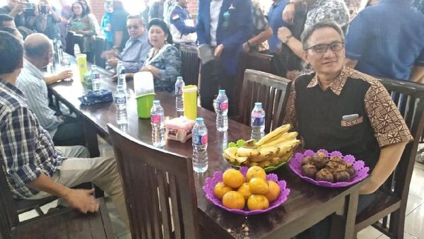Sebelum Terjerat Kasus Narkoba, Ini Pose Kulineran Andi Arief Bersama SBY hingga Khofifah