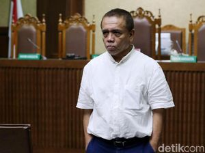 Hakim Cabut Hak Politik Irwandi Yusuf 3 Tahun